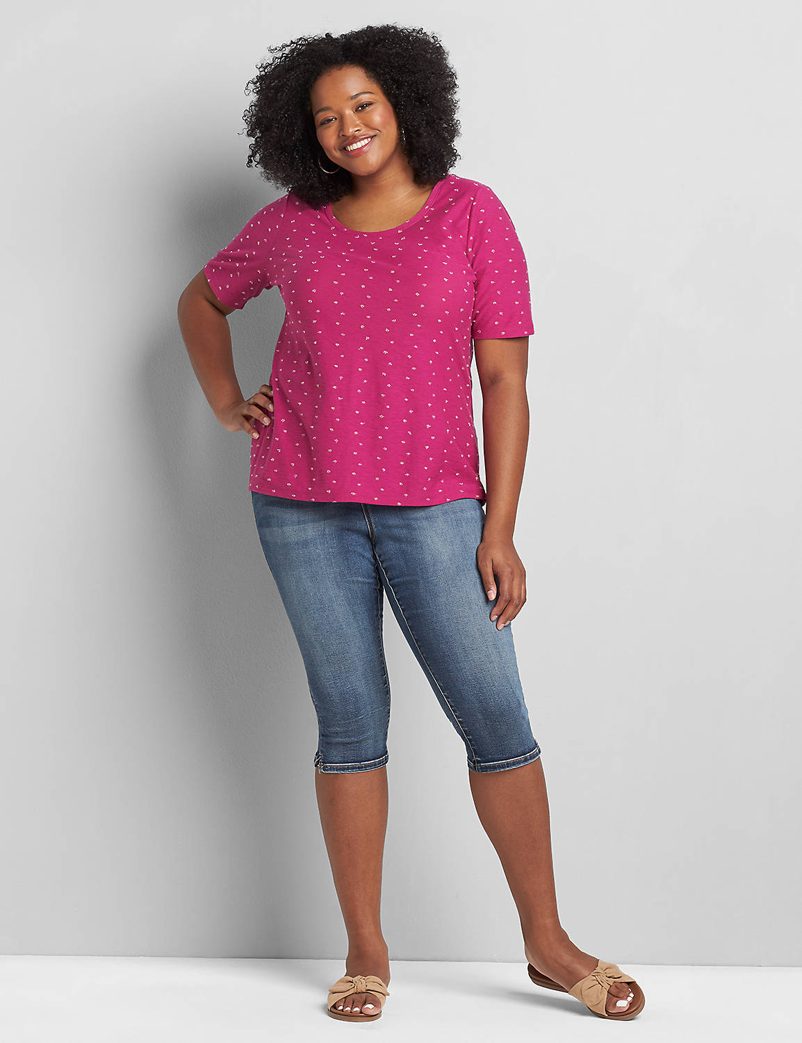 Perfect Sleeve Scoop-Neck Tee - Clip-Dot Product Image 3