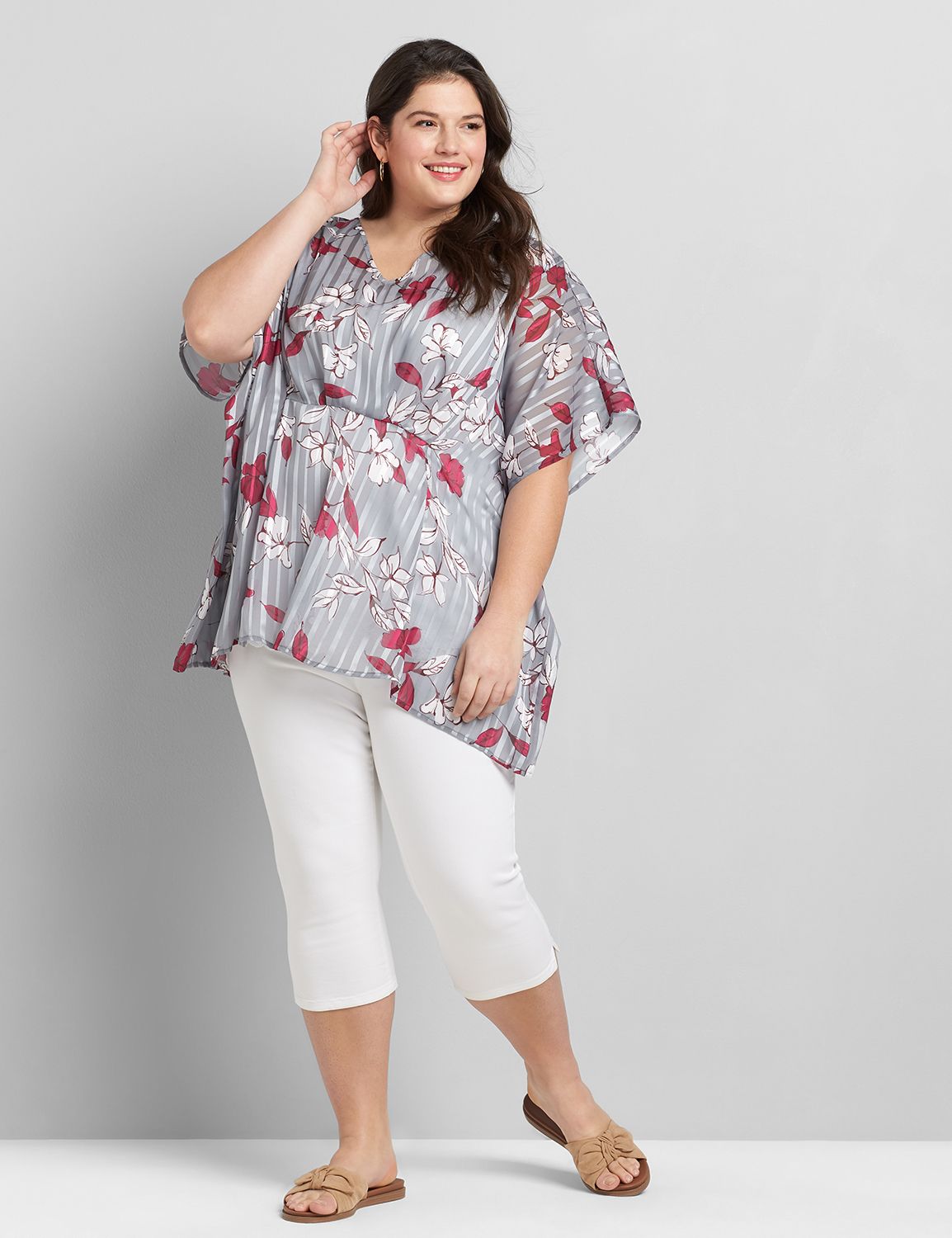 Short Sleeve Vneck Shadow Stripe Drama Top 1118965:LBSP21254_HanddrwanMayFloral_colorway1:14/16 Product Image 3