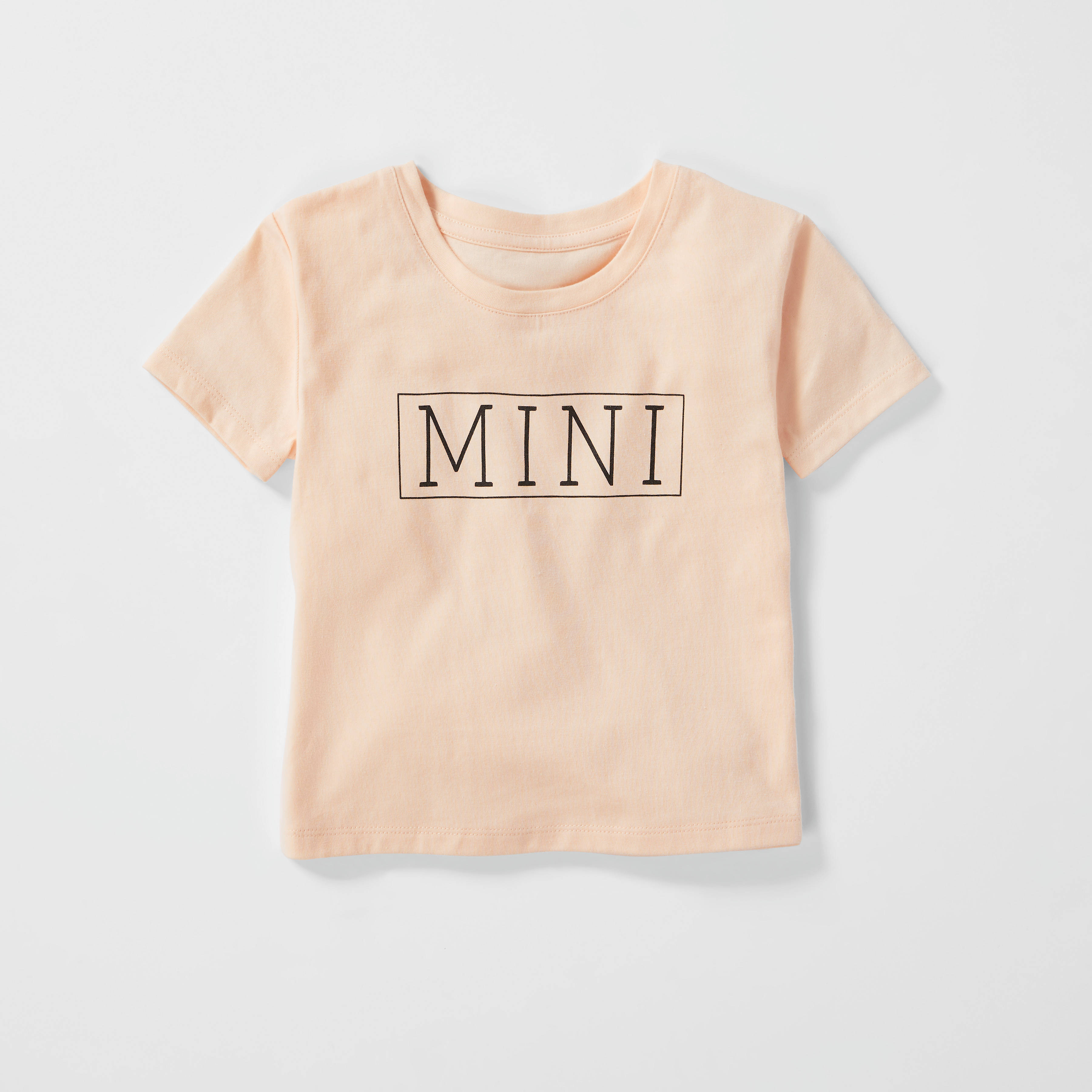 SS Crew Neck Graphic: Sans Serif Mini 1121171:Sunset Pink Pearl 40-0005-11:5 Product Image 1