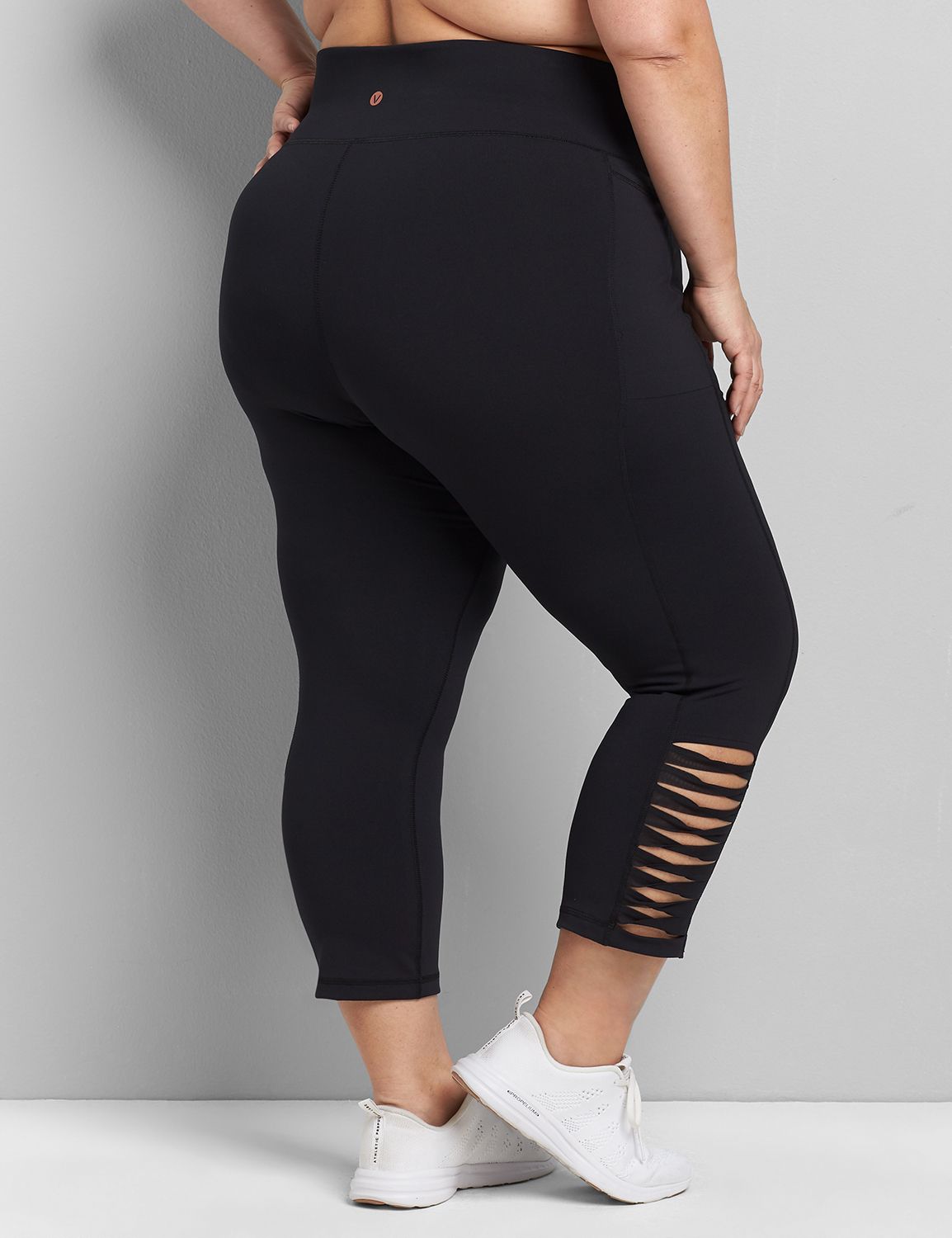 Power Capri Wicking Mesh Twist Detail Legging S 1118454:Ascena Black:10/12 Product Image 2