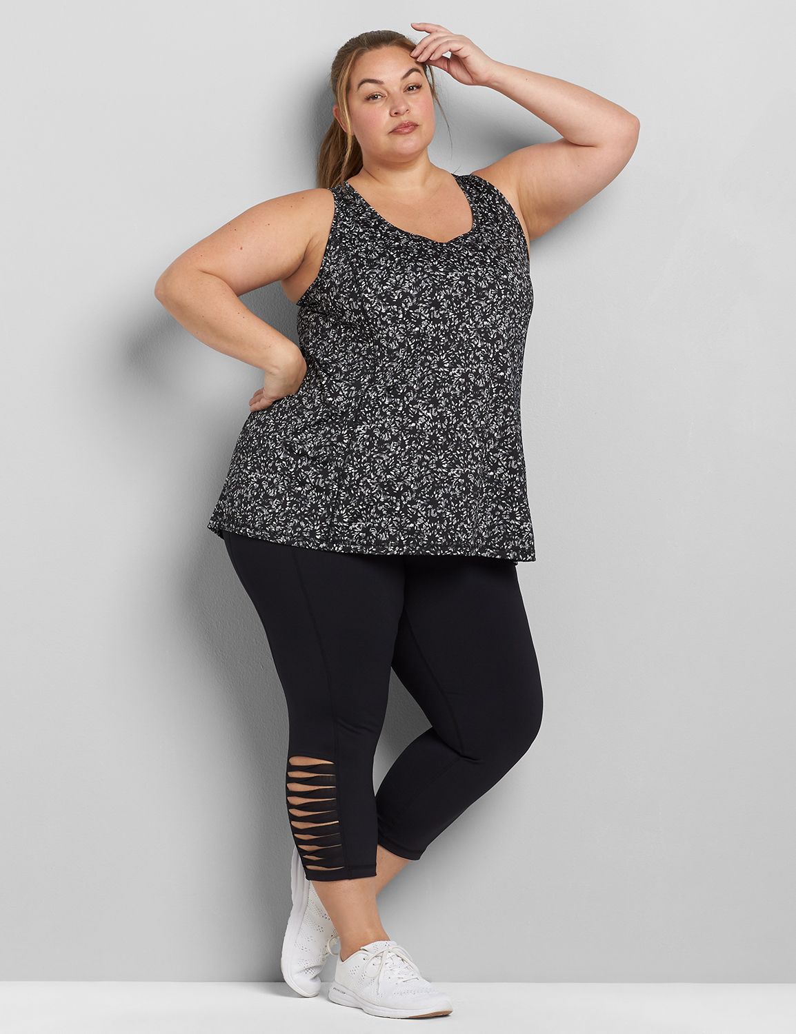 Power Capri Wicking Mesh Twist Detail Legging S 1118454:Ascena Black:10/12 Product Image 3