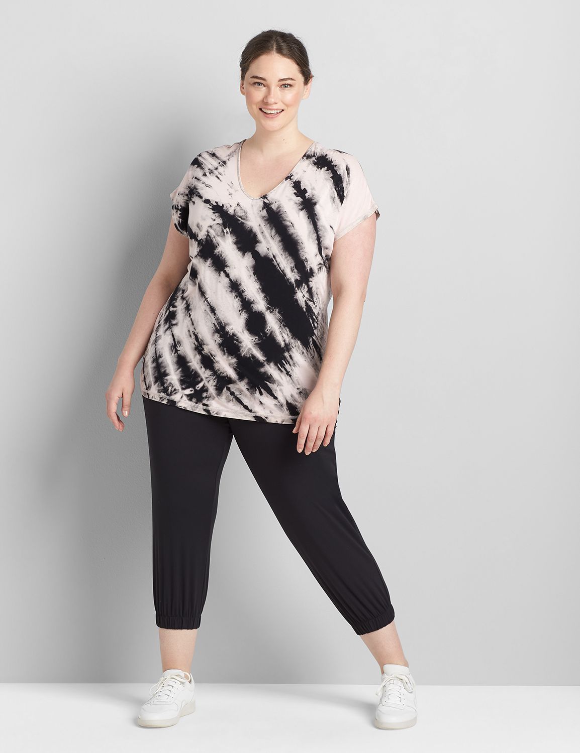 LIVI Soft Jogger Capri Product Image 3