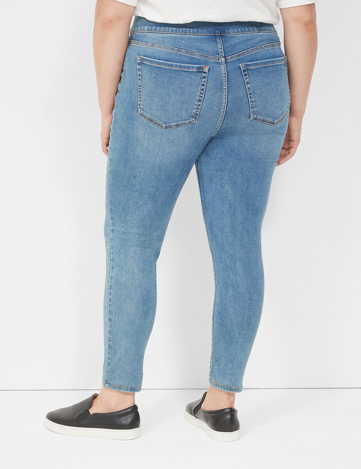 SIGNATURE HIGH RISE PULL ON JEGGING