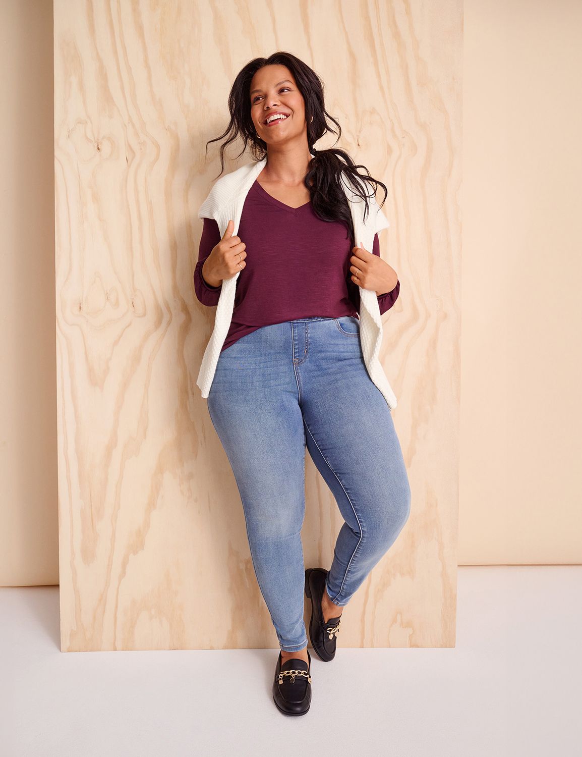 SIGNATURE HIGH RISE PULL ON JEGGING Product Image 3