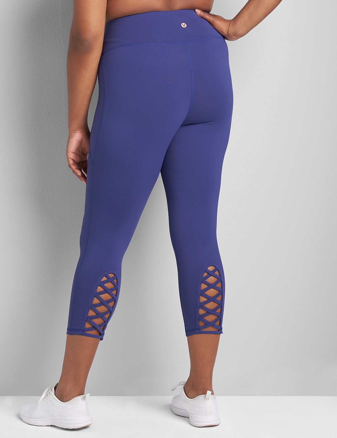 Lattice Hem Capri Legging