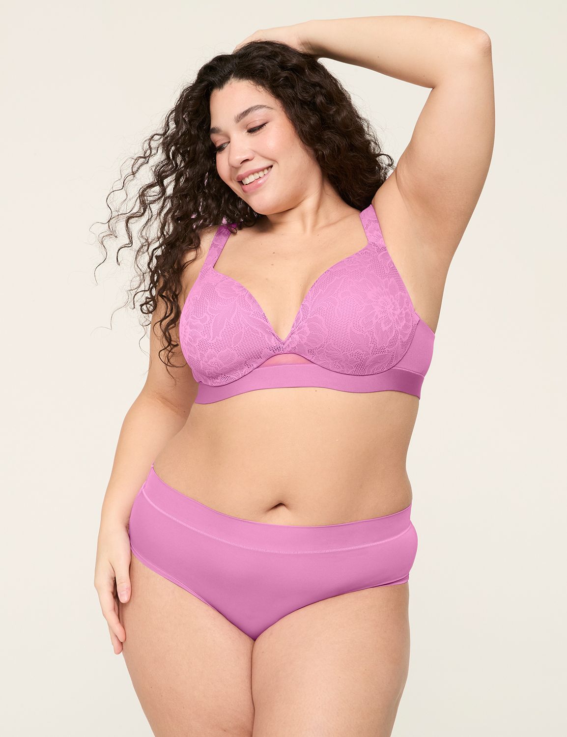 Comfort Bliss LL Plunge Bliss Lace Product Image 1