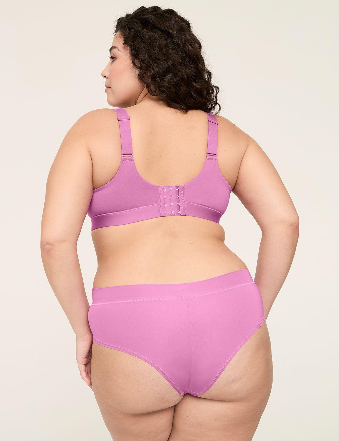 Comfort Bliss LL Plunge Bliss Lace Product Image 2