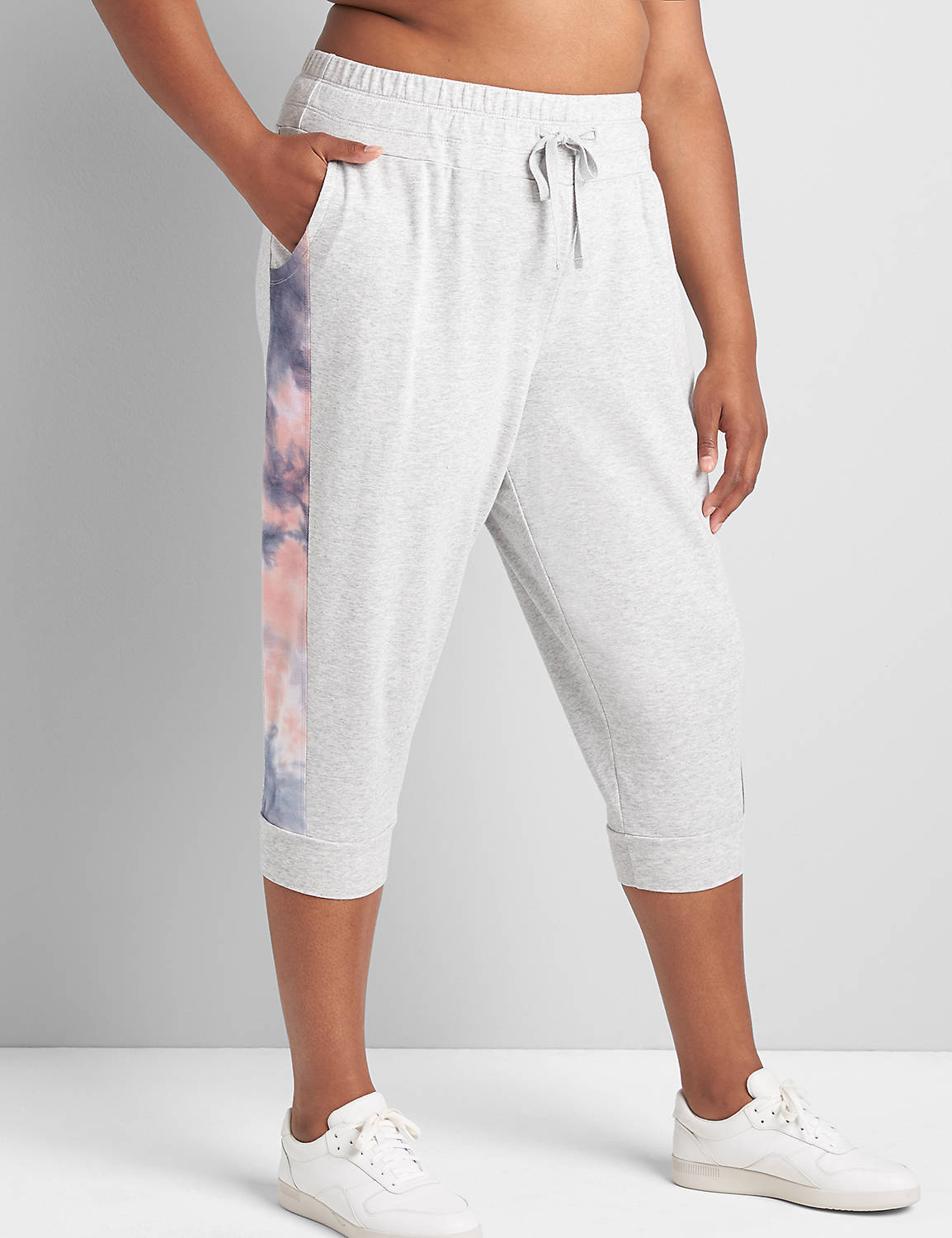 LIVI Mid Rise French Terry Capri Jogger Dye Effect Blocked 1122999:Grey Heather:38/40 Product Image 1