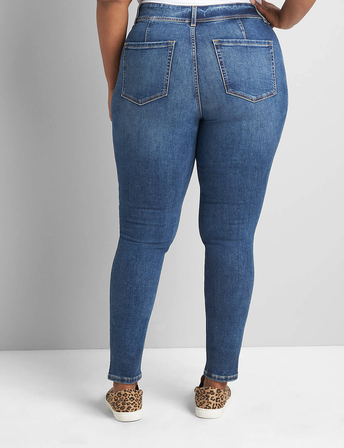 SIGNATURE FIT HIGH RISE 3 BUTTON JEGGING - CANDY WASH 1121759:Dark Denim:18 Product Image 2