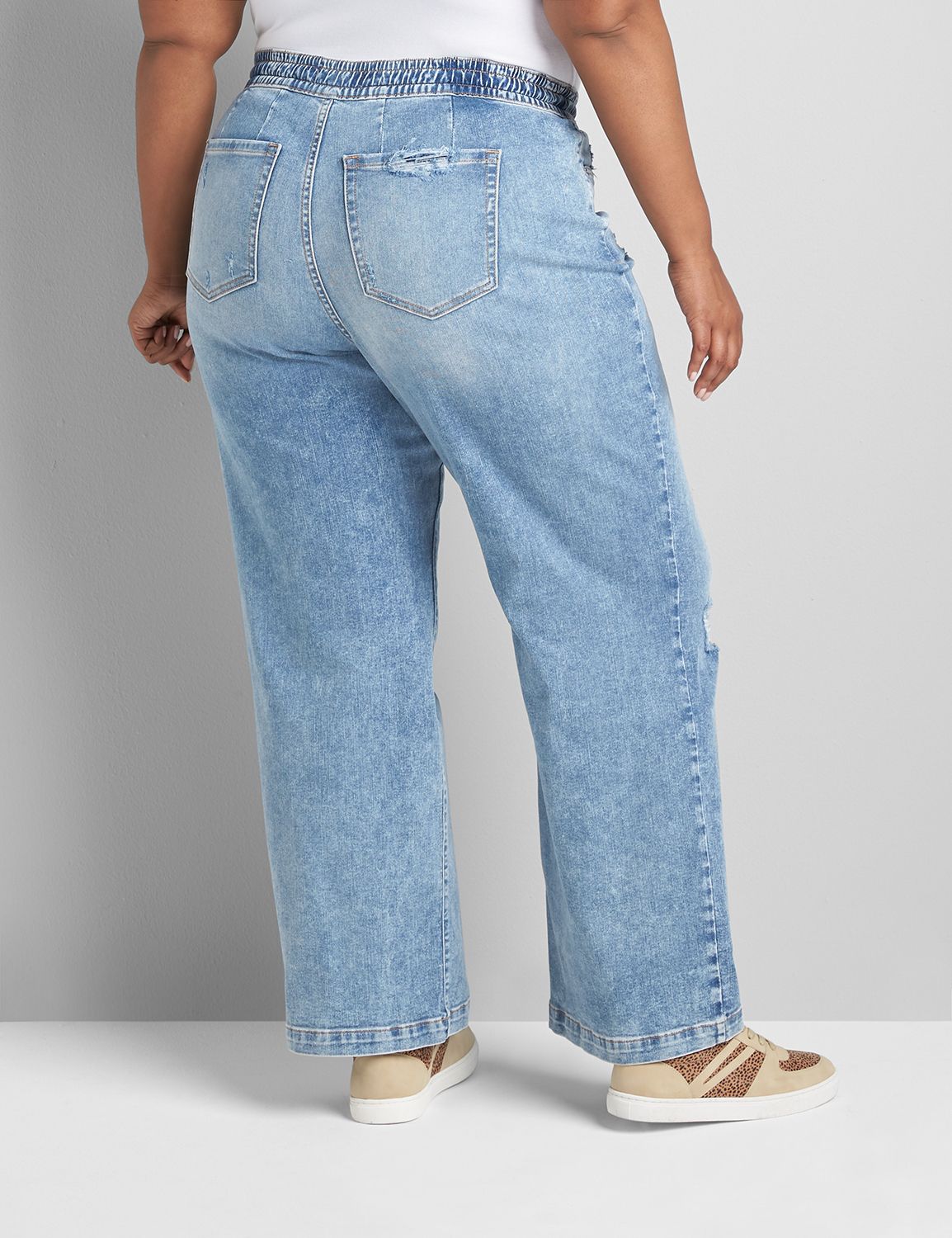 Pull-On Wide Leg Jeans