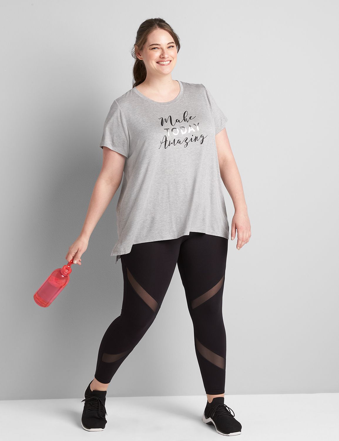 LIVI Side-Slit Graphic Tee Product Image 3