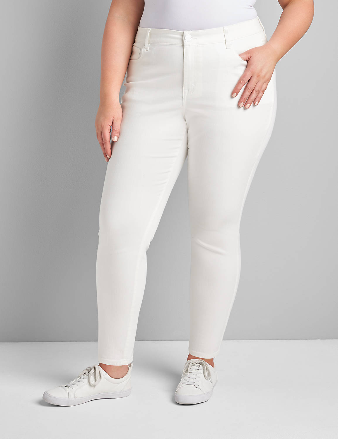 Signature Fit Skinny Jean- White Product Image 1