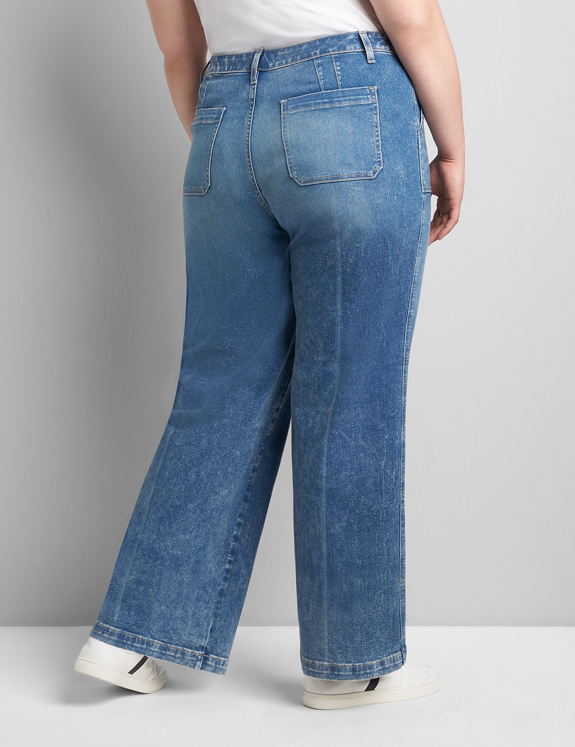 Signature Fit Wide Leg Jean