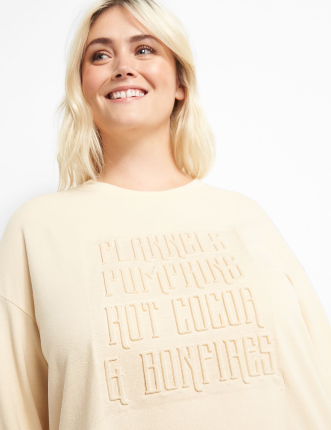 Long Sleeve Crew Neck Sweatshirt with Side Slit Graphic: Pumpkin Kisses 1122265:PANTONE Brazilian Sand:14/16 Product Image 4