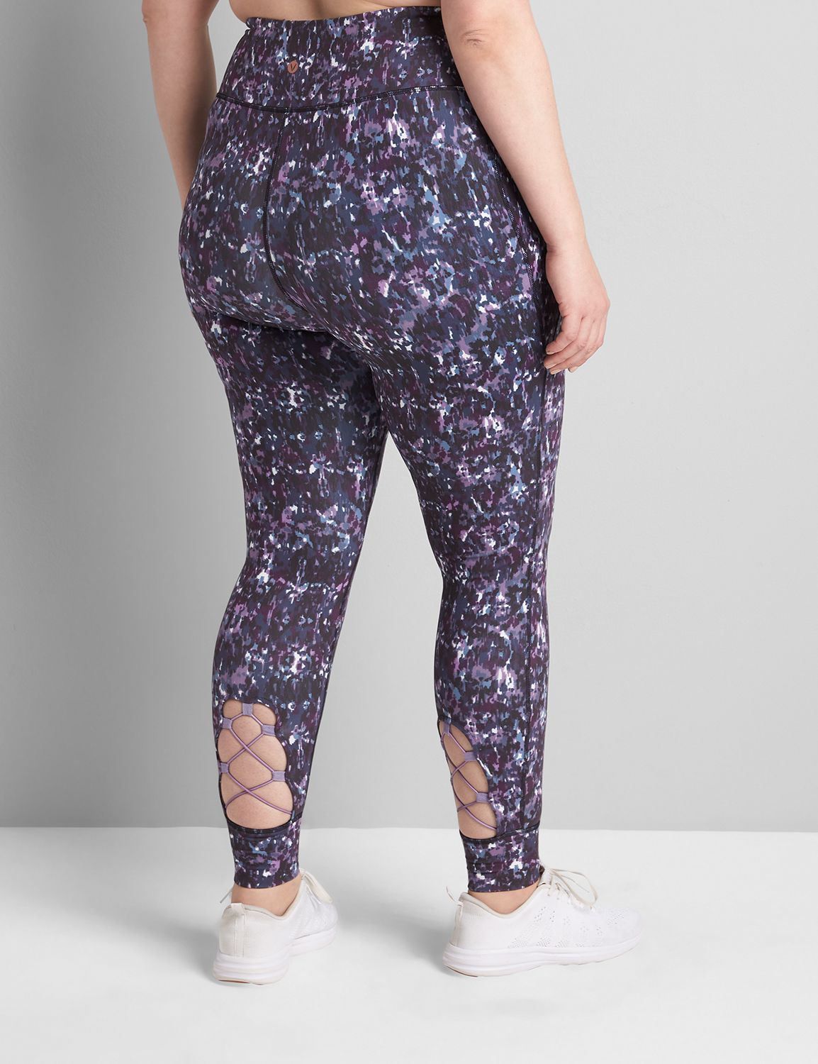 LIVI High Rise Livi Soft 7/8 Legging Strappy Hem F 1122338:LBF21022CrownTexture_CW3:34/36 Product Image 2