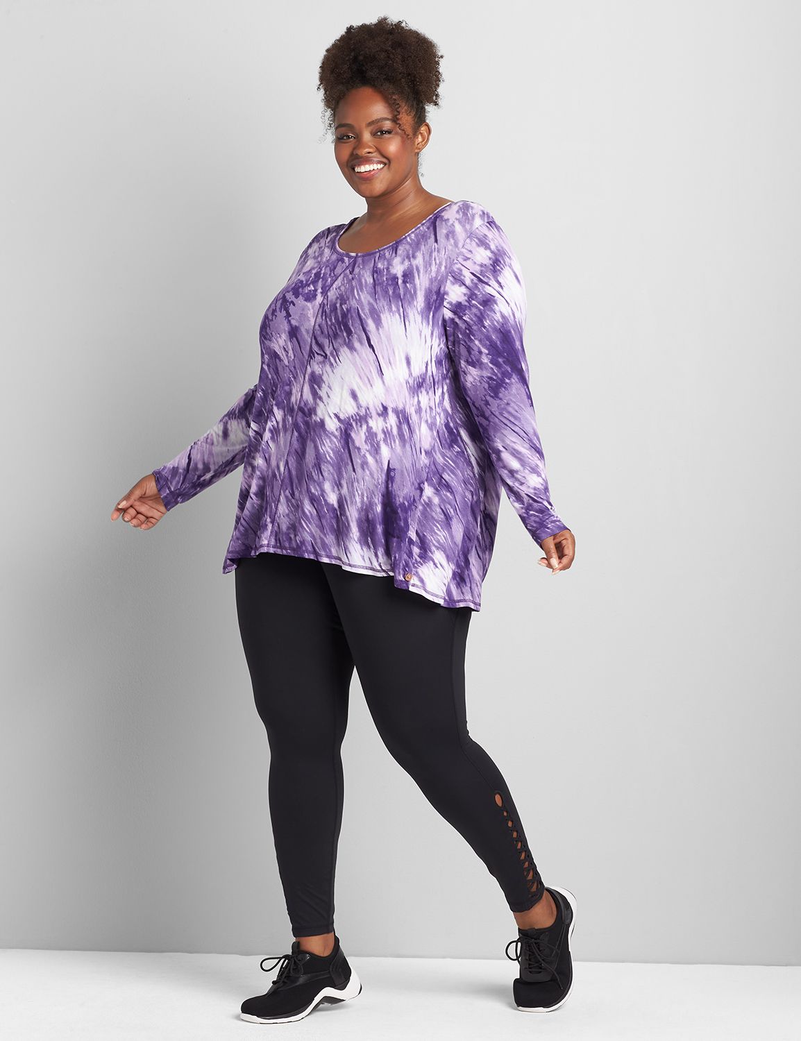 LIVI High Rise Livi Soft 7/8 Legging Criss Cross Hem F 1122252:Ascena Black:26/28 Product Image 3