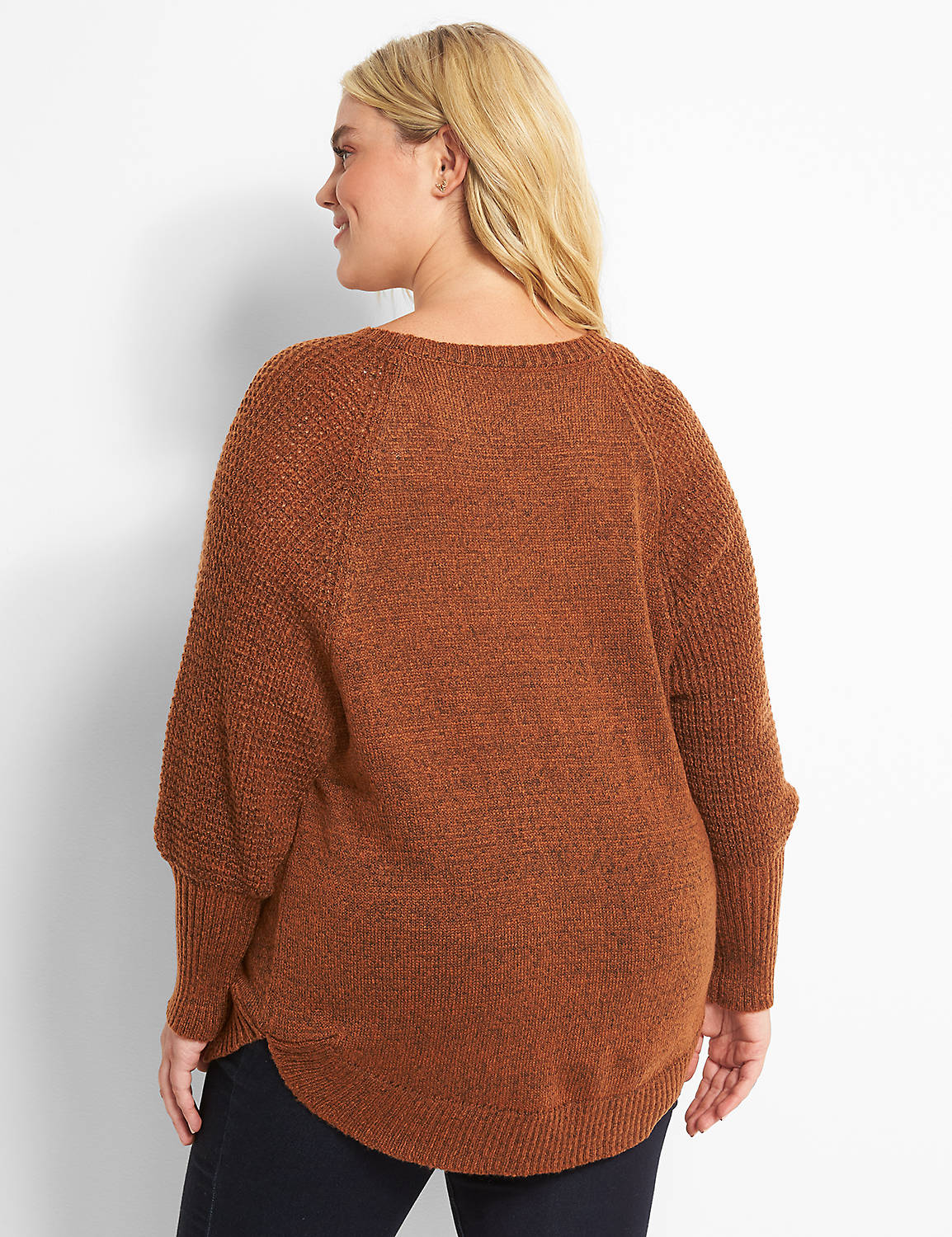 Crew-Neck Curved-Hem Sweater Product Image 2