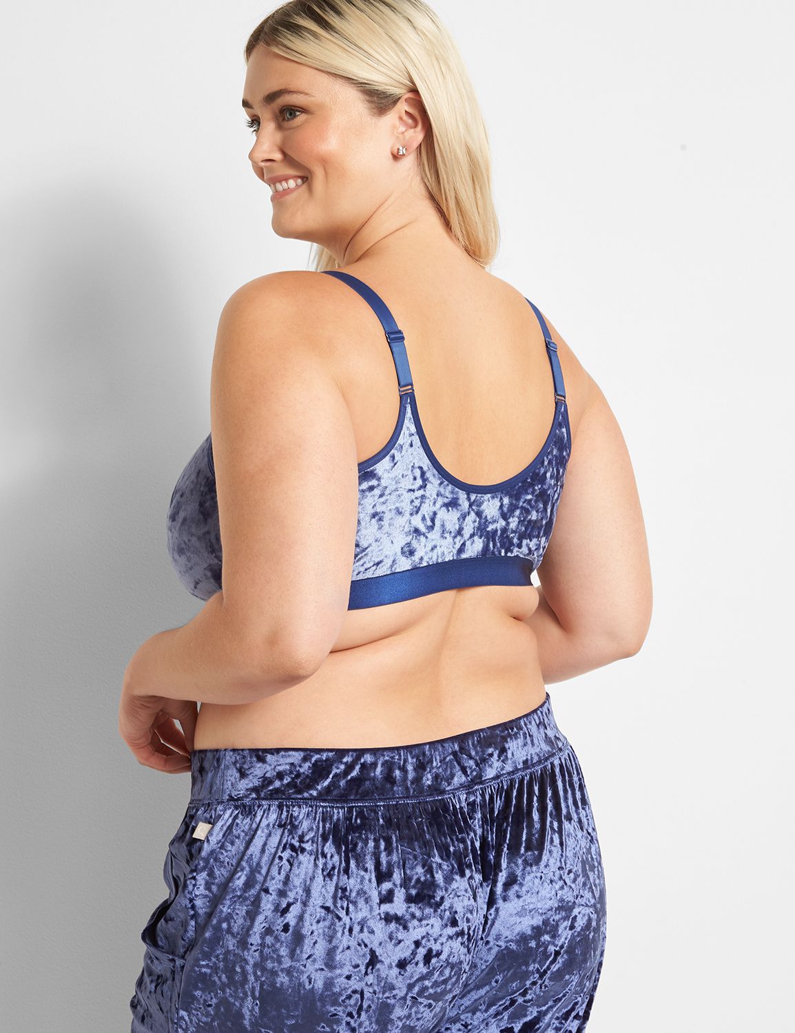 Velvet Bralette High Apex Eyelash lace trim 1122914 F:PANTONE Twilight Blue:8/10 Product Image 2