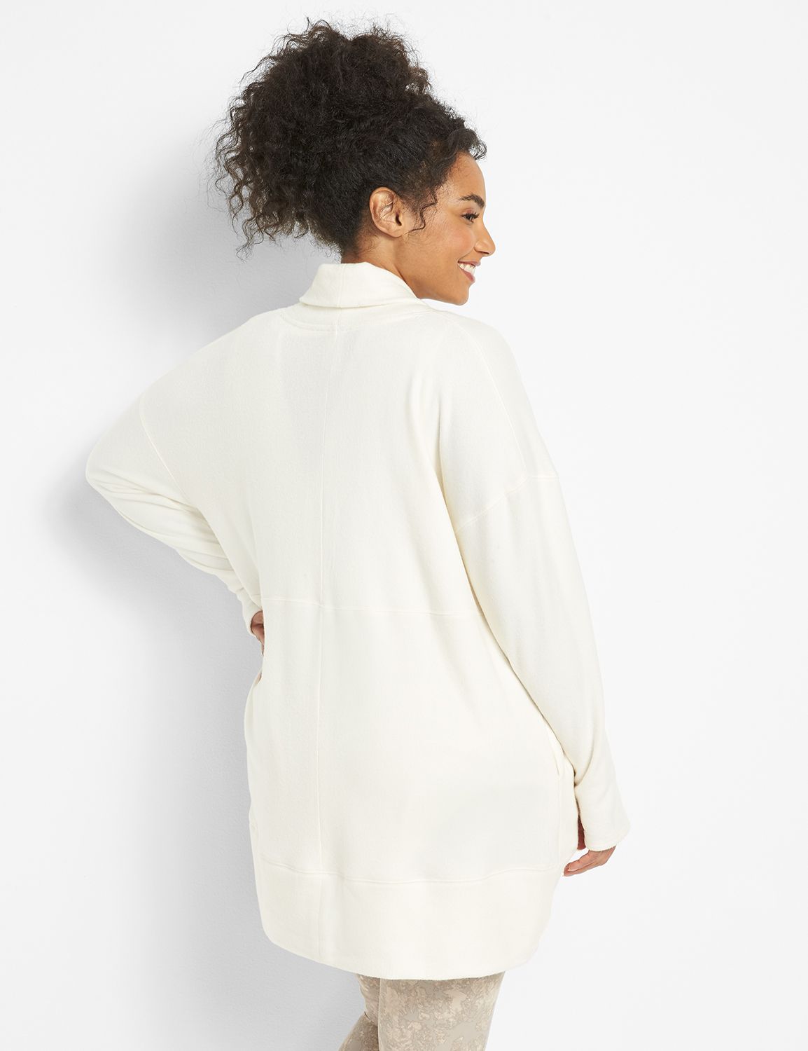 LIVI Brushed Knit Overpiece Product Image 2