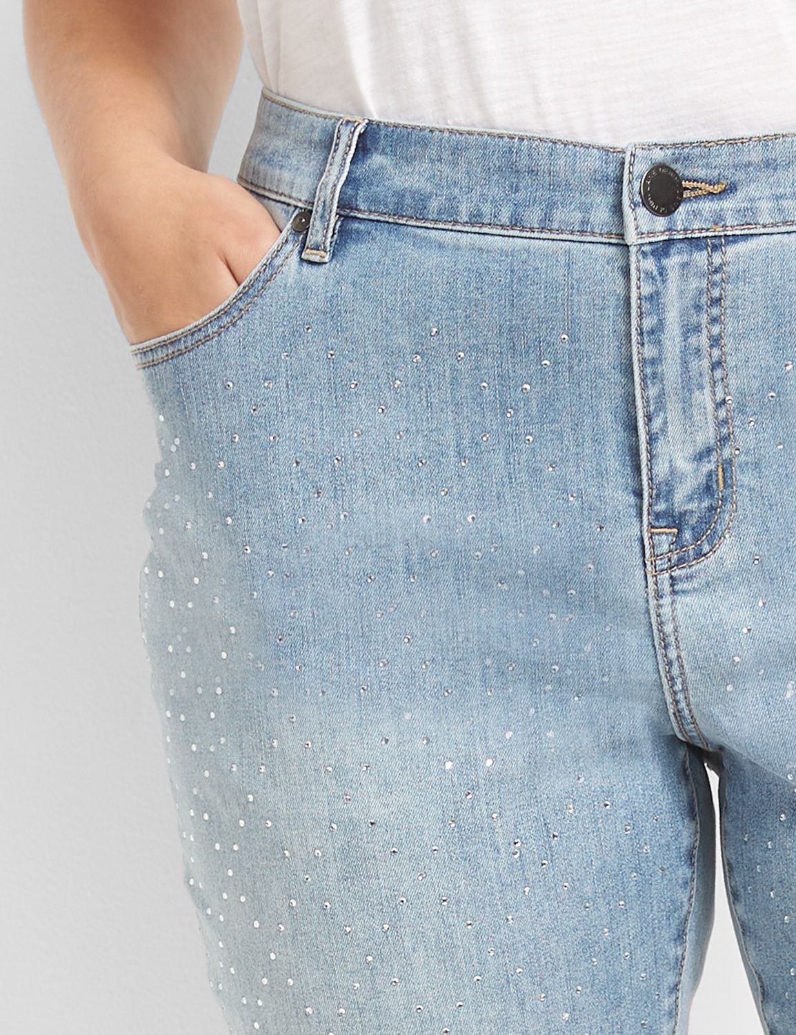 Signature Fit Boyfriend Jean - Embellished Light Wash Product Image 4