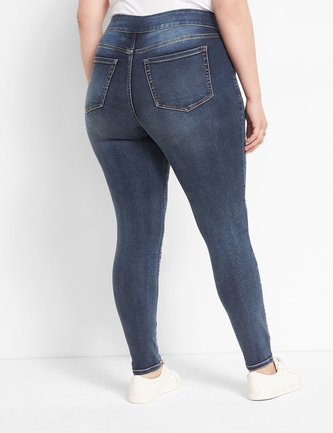 SIGNATURE HIGH RISE PULL ON JEGGING