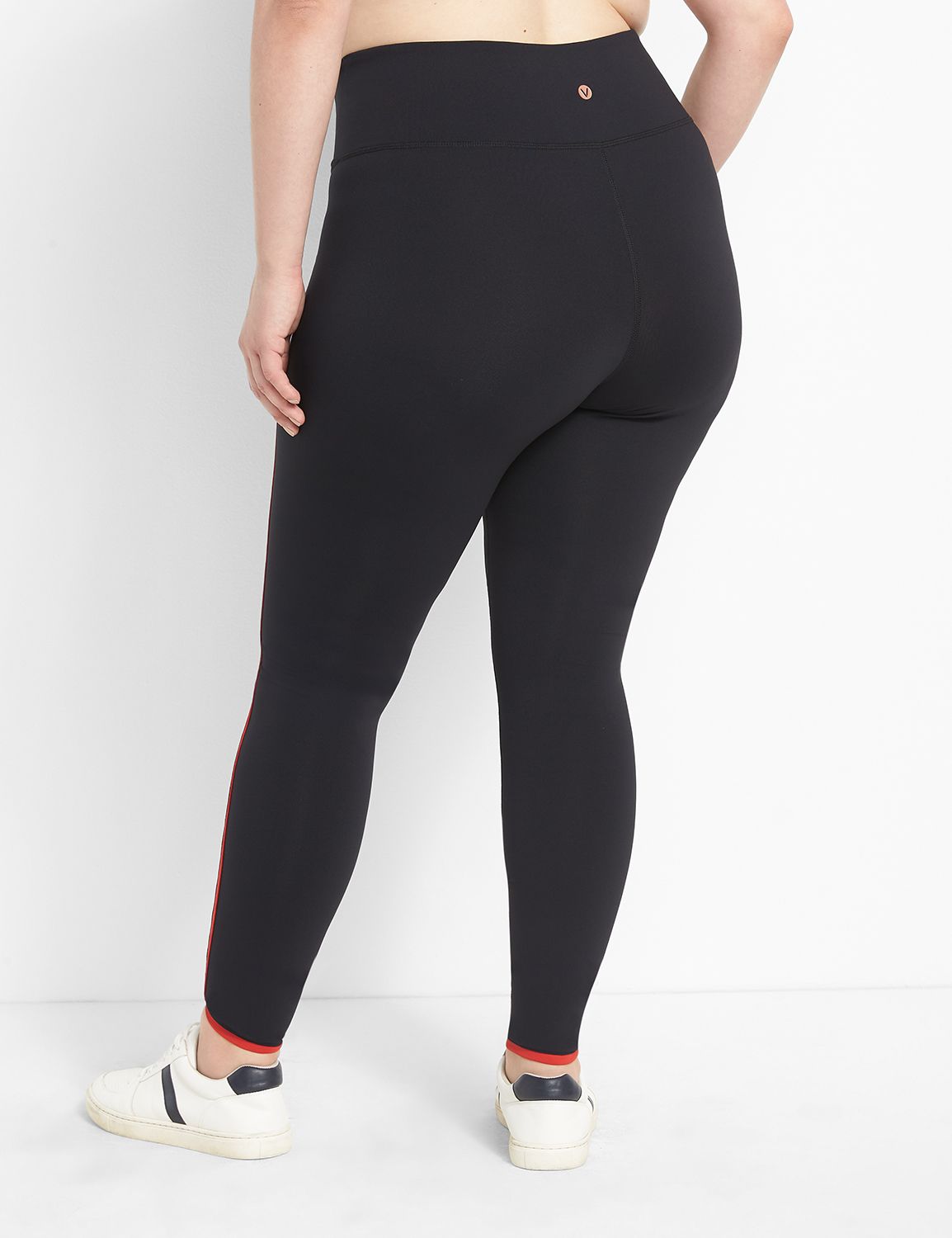 LIVI High Rise Wicking 7/8 Legging Product Image 2