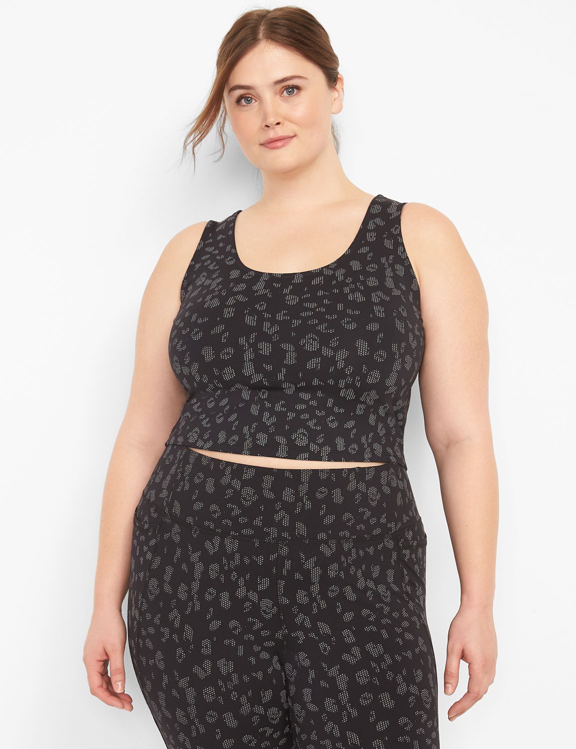Sleeveless Scoop Neckline Neckline Cropped Tank S 1123651:LBH21094_FloralRushHalftone_V4_CW1:30/32 Product Image 1