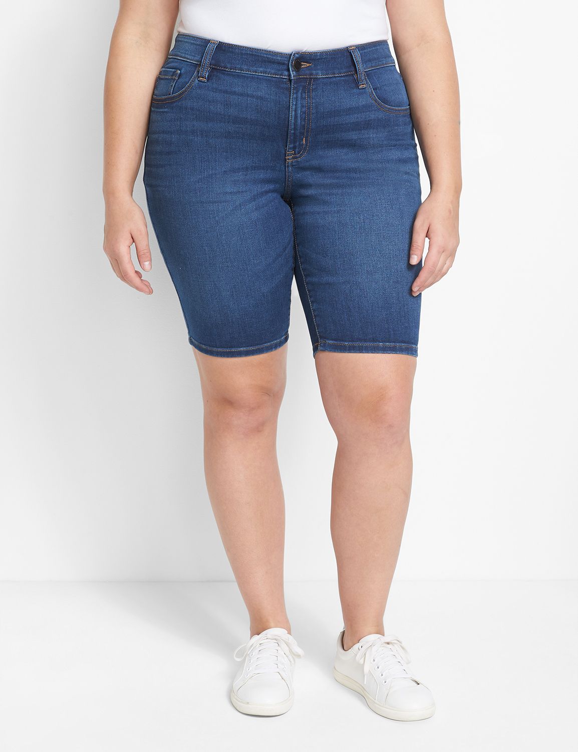 Signature Fit Denim Bermuda Short Dark Wash