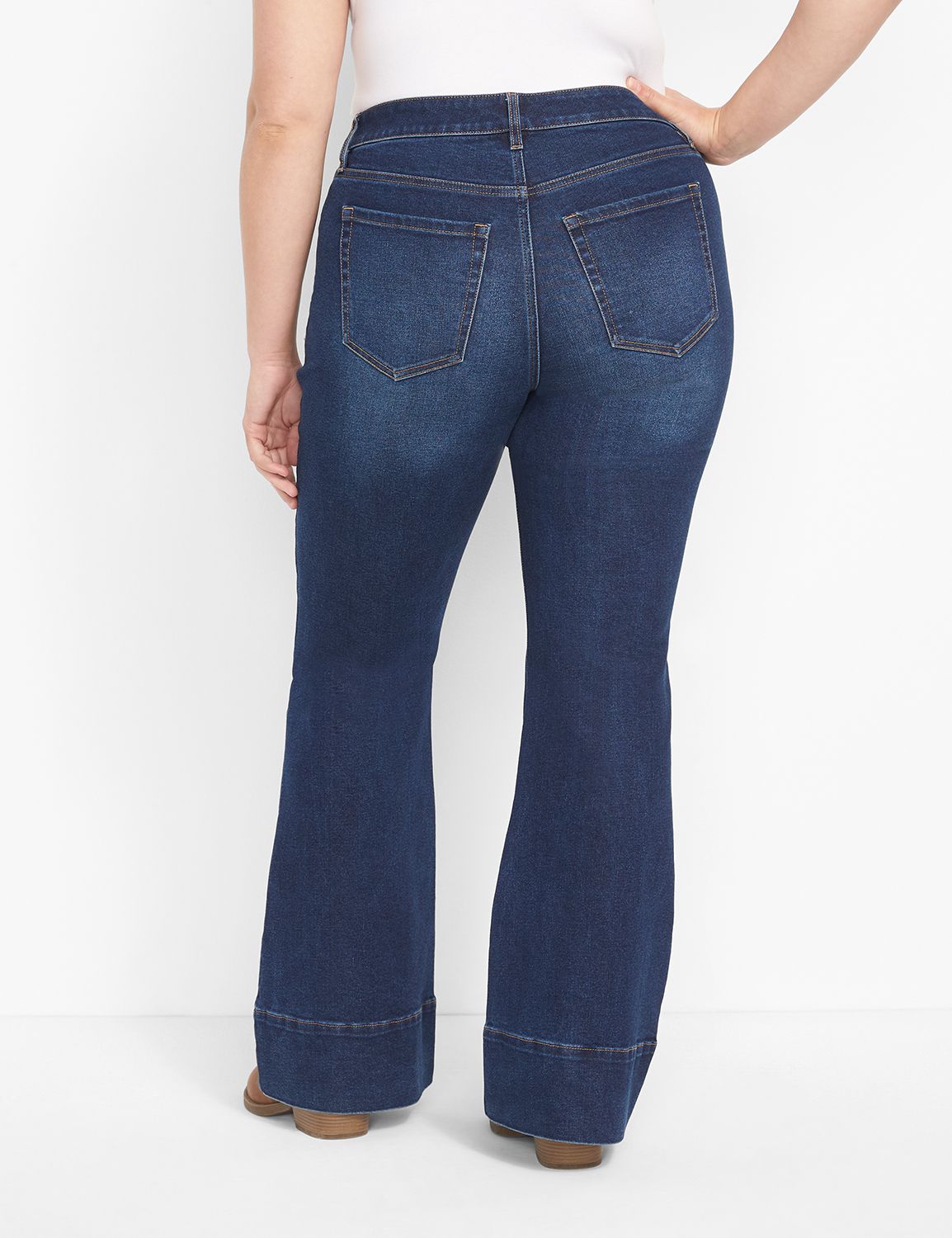 SIGNATURE FIT FLARE JEAN DOWNTOWN