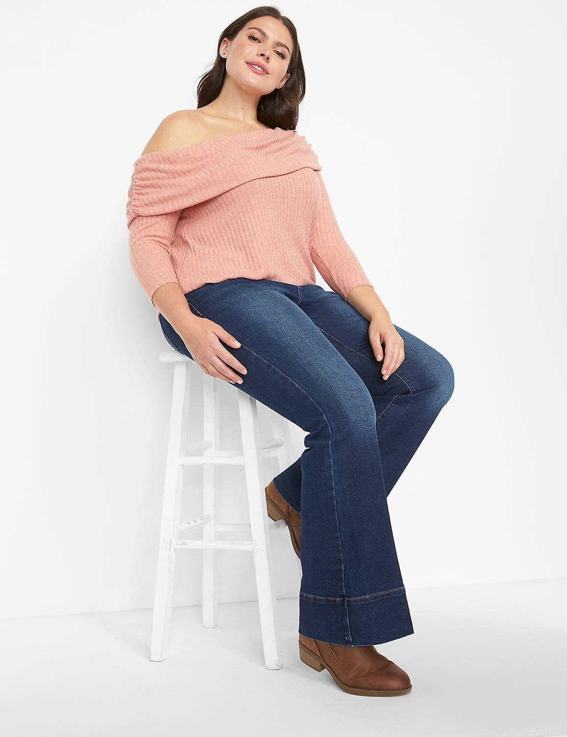 SIGNATURE FIT FLARE JEAN - DOWNTOWN Product Image 3