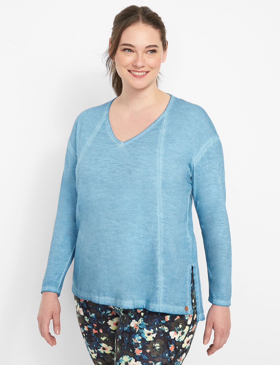 Long Sleeve Mid V-Neck Dye Effect T Product Image 1