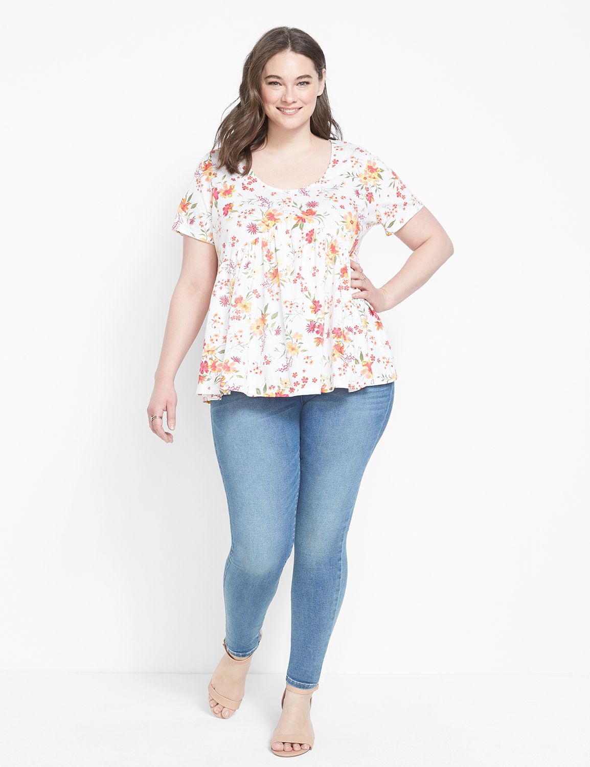 Short Sleeve Scoop Neck Babydoll Te Product Image 3
