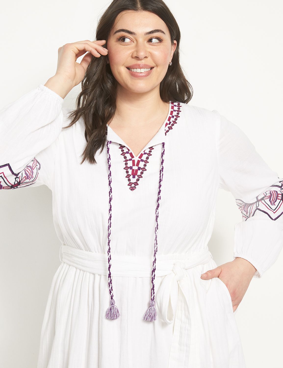 Long Sleeve Crew Notch Neck Embroid Product Image 3
