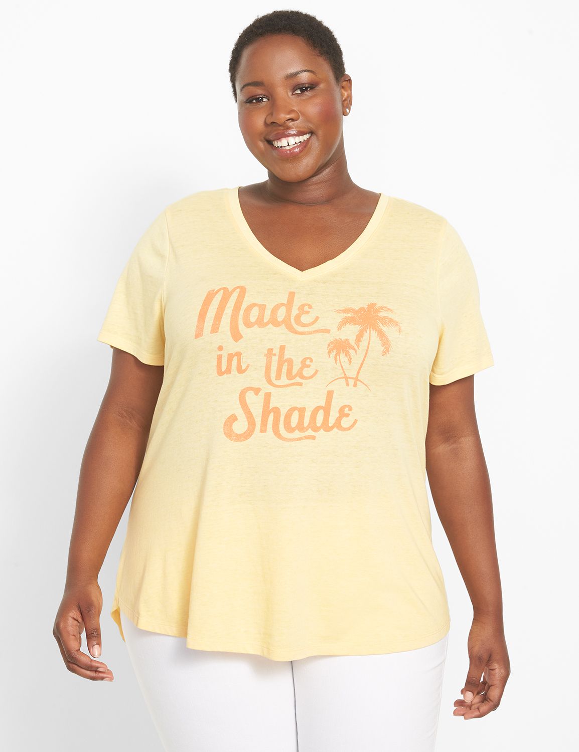 SS VNeck Curved Hem HiLo Graphic BU Product Image 3