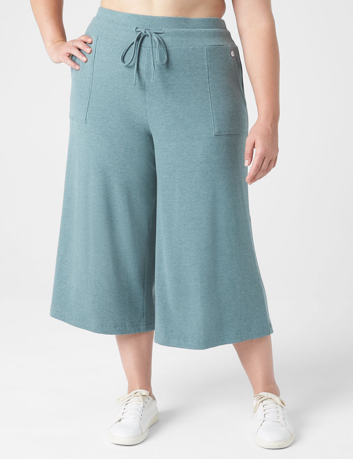 LIVI Mid Rise Rib Knit Capri Wide L | LaneBryant