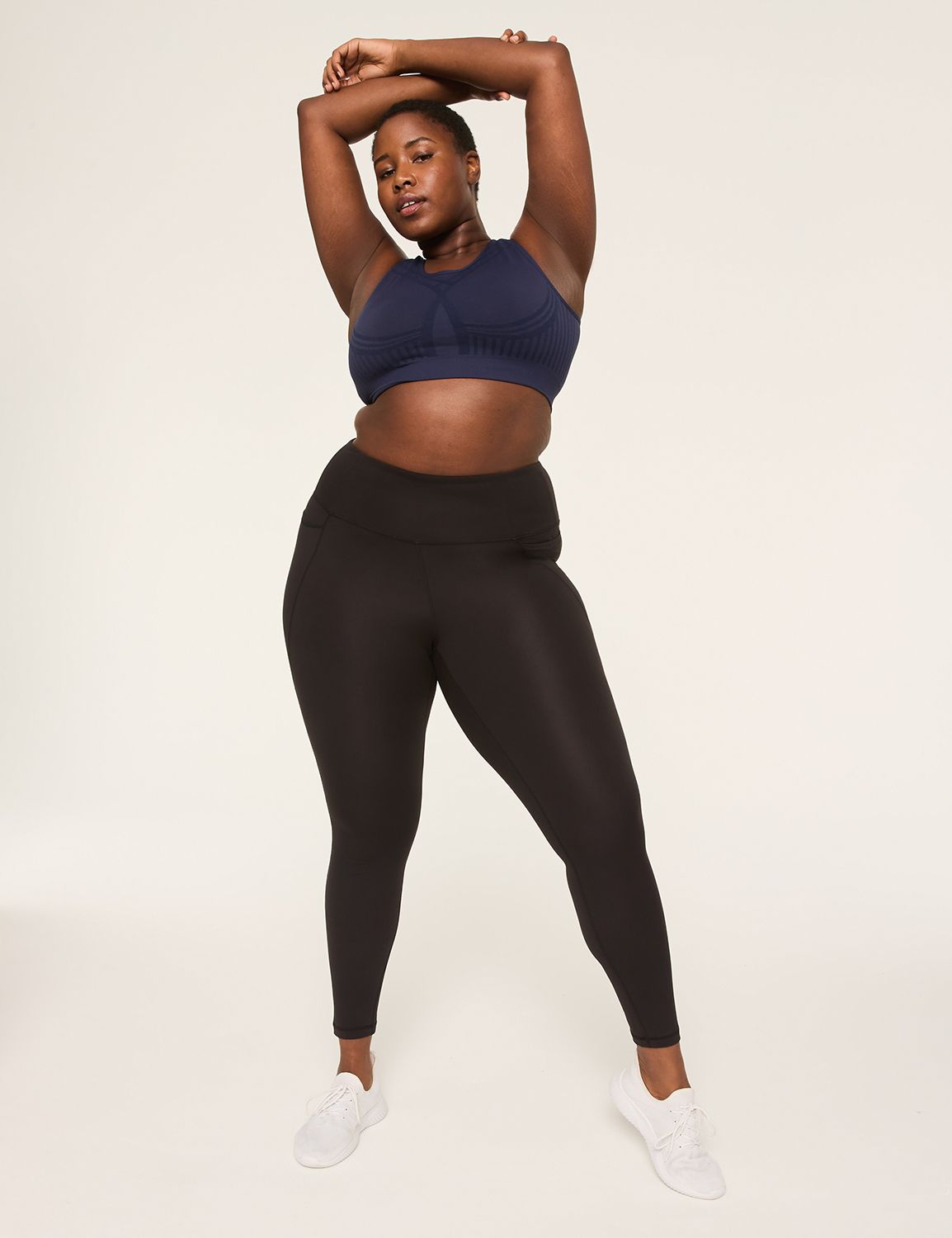 T Zoned Seamless Contrast Sport Bra Product Image 3