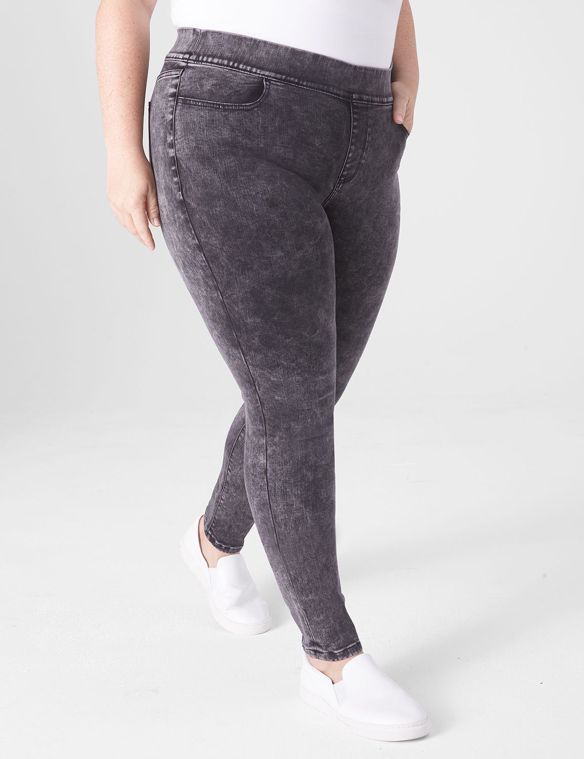 Plus size acid outlet wash jeggings