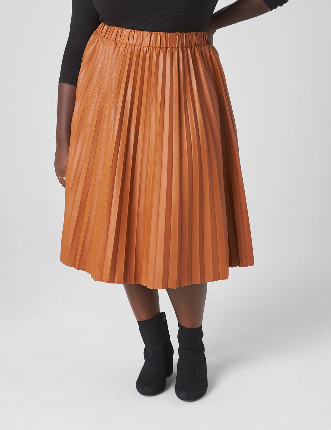 Faux leather pleated skirt plus size hotsell