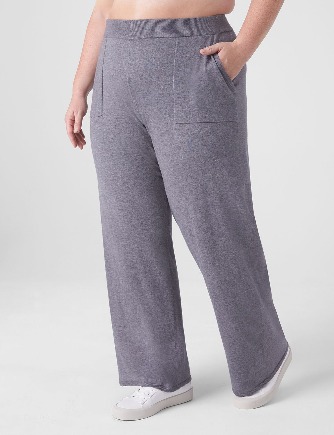 The Livi Bubble Crop and Pants Set in Sanddollar