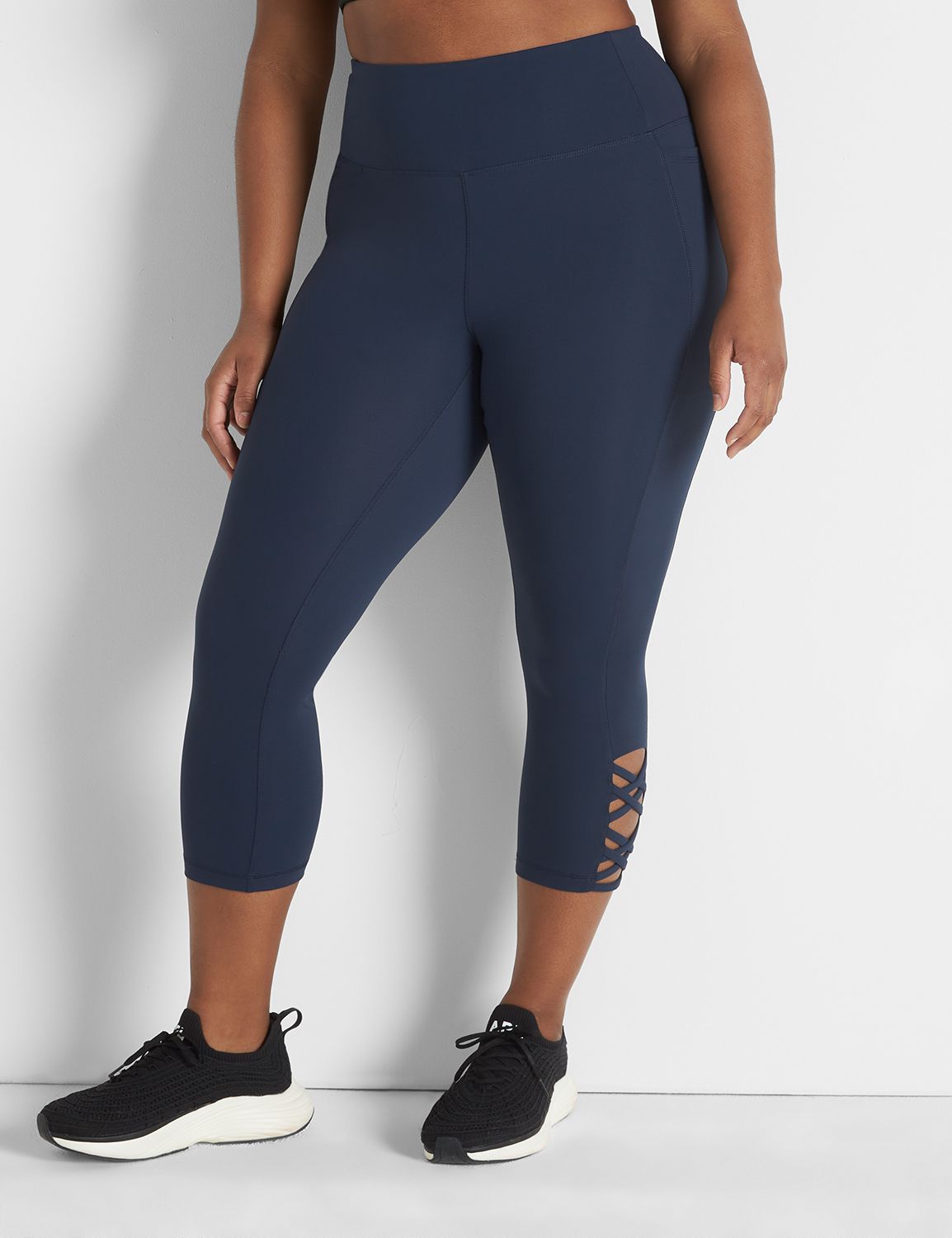 LIVI High Rise Livi Soft Capri Legg Product Image 3