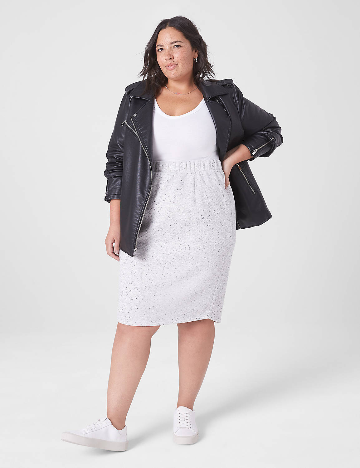 LIVI Mid Rise Quilted Skirt S 11328 Product Image 1