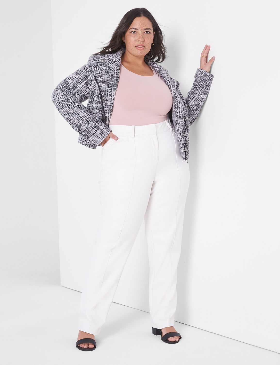 Fitted Long Sleeve Scoop Neck Short Product Image 3