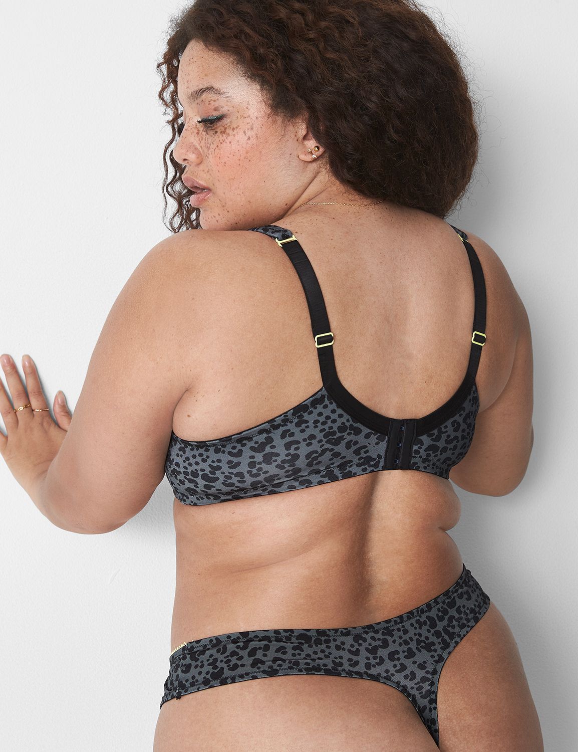 Micro Dipped Thong 1133255 S Product Image 2