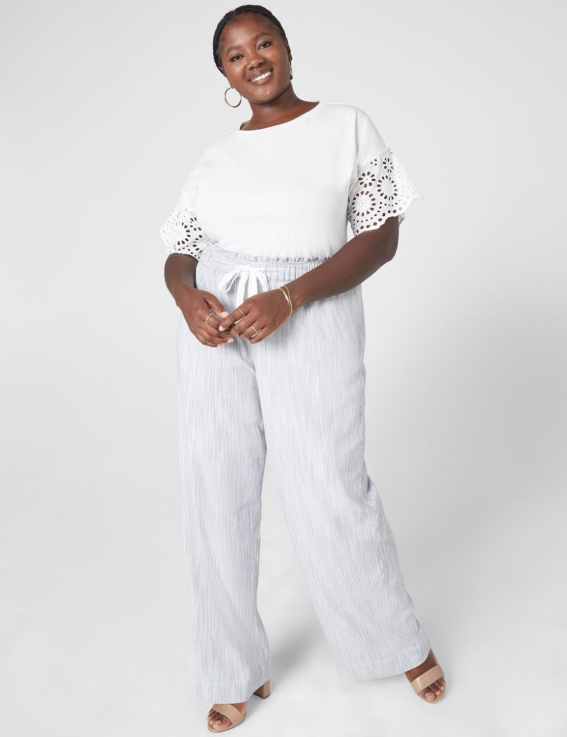 Classic Woven Eyelet Short Sleeve B Product Image 3