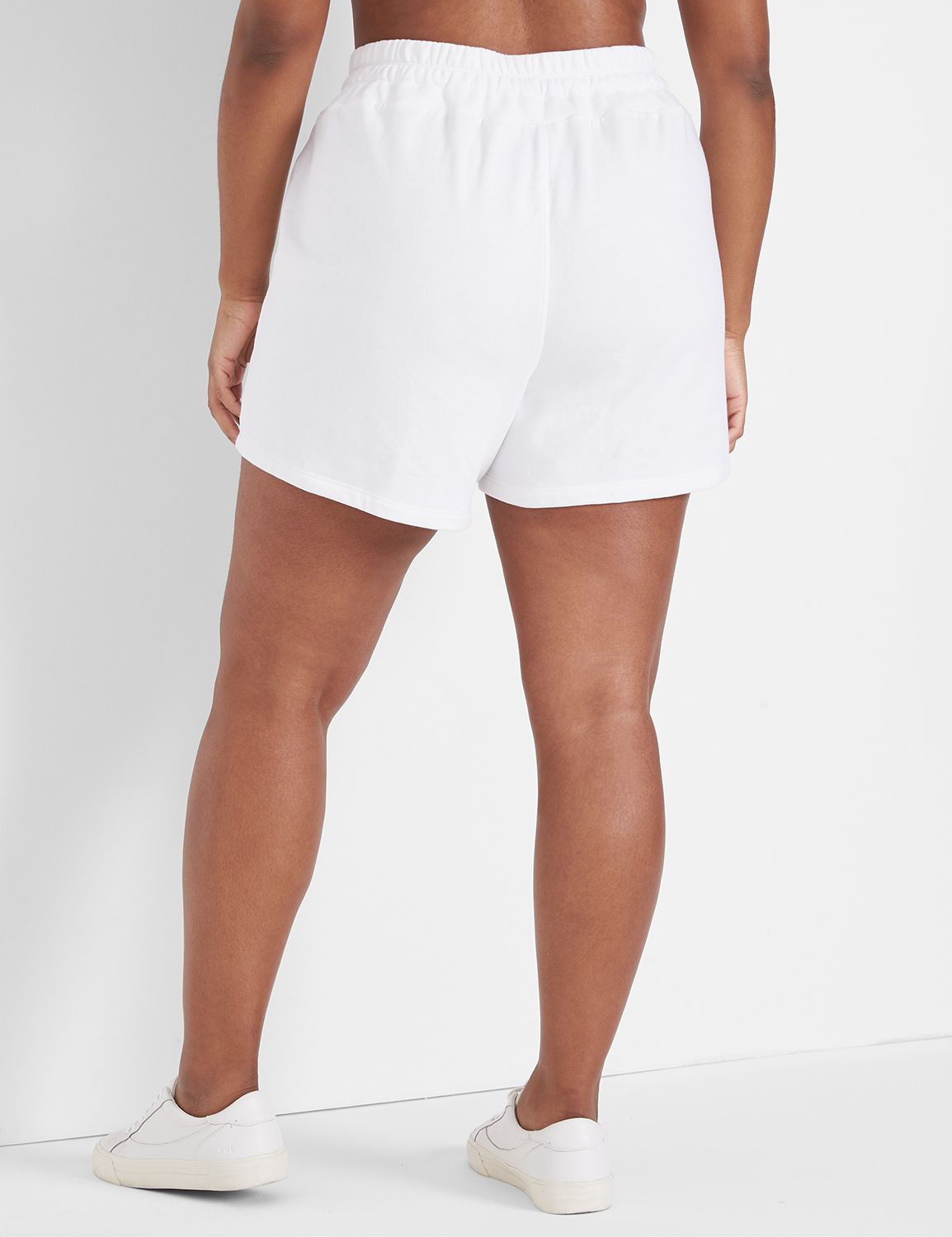 LIVI Mid Rise French Terry Short S Product Image 2