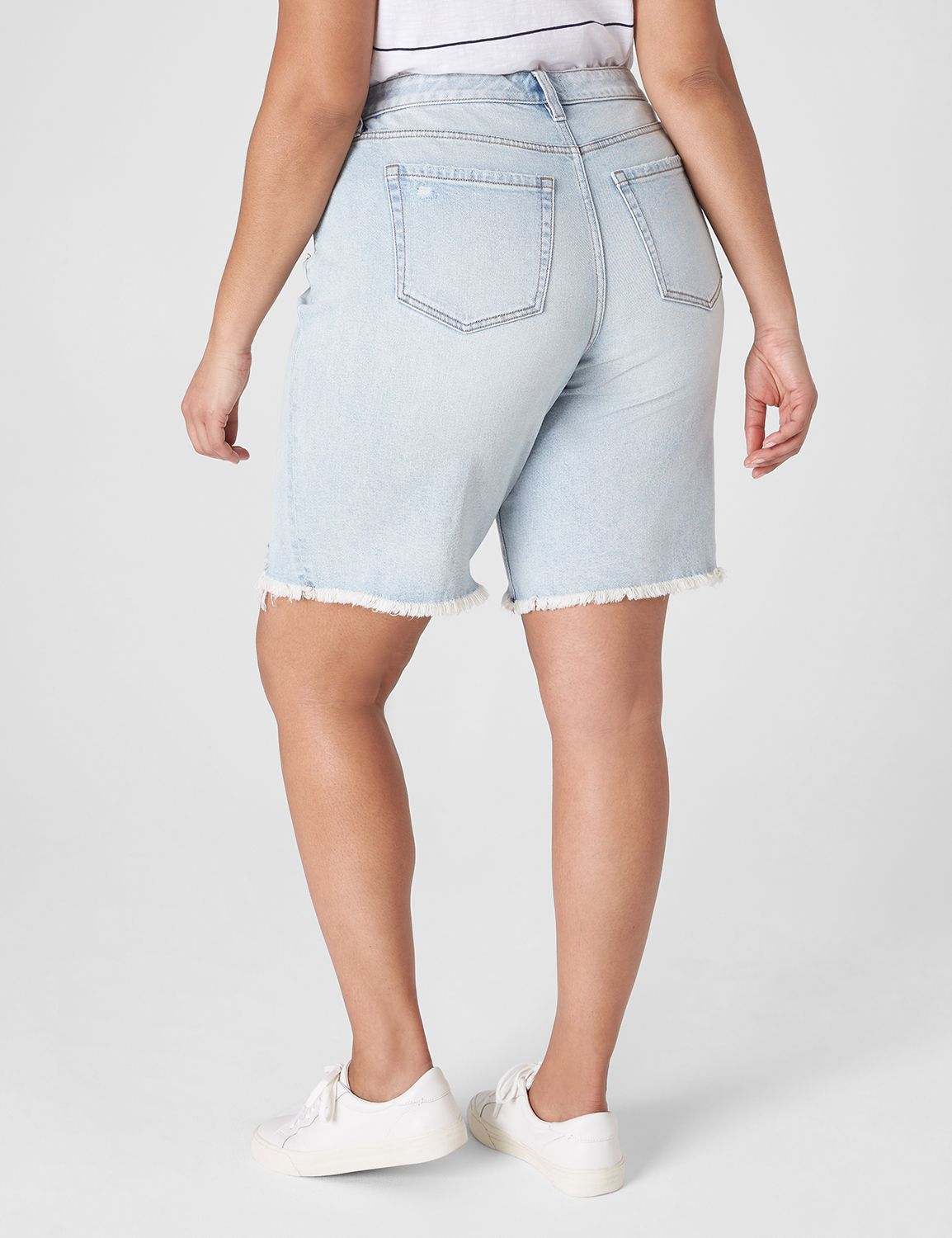 MID RISE BOYFRIEND BERMUDA- LIGHT D | LaneBryant