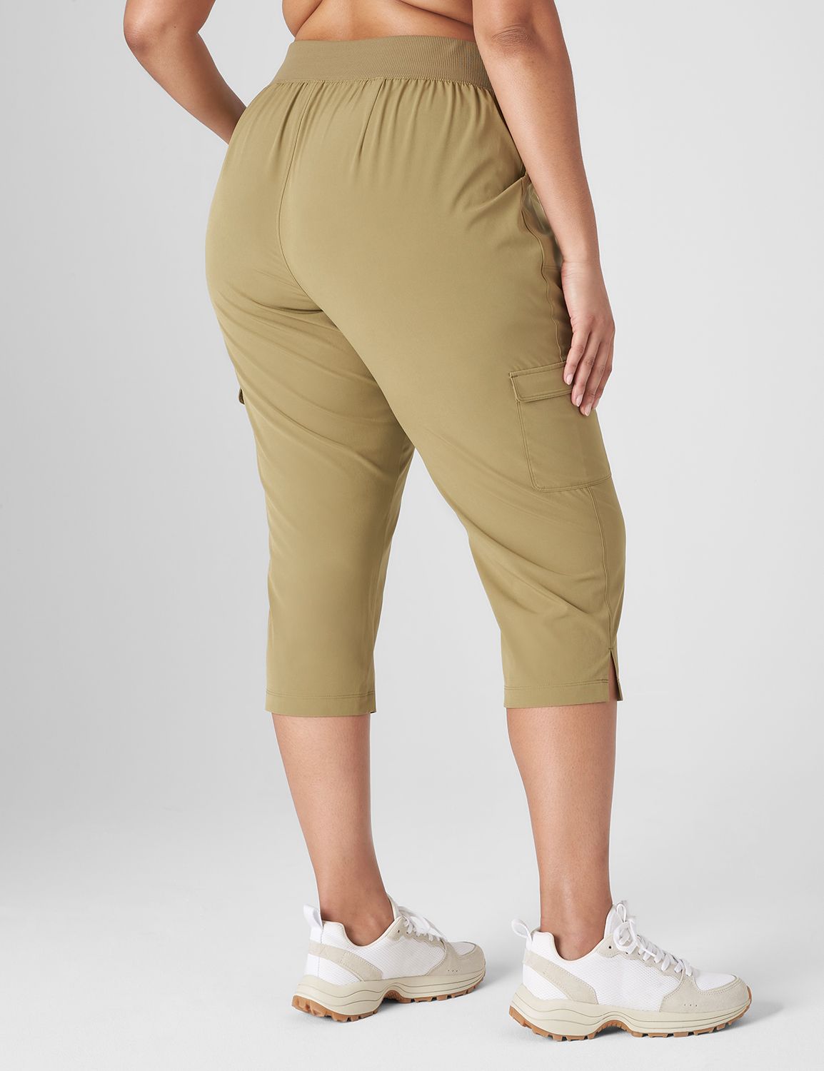 LIVI Stretch Woven Capri Straight Leg Cargo Pant