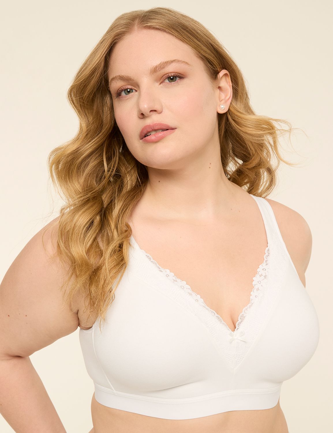 Cotton Lightly Lined No-Wire Bra With Lace