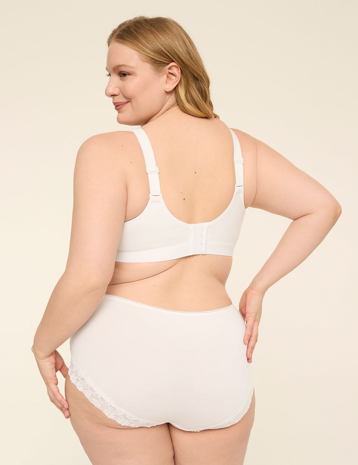 Cotton Lightly Lined No-Wire Bra With Lace