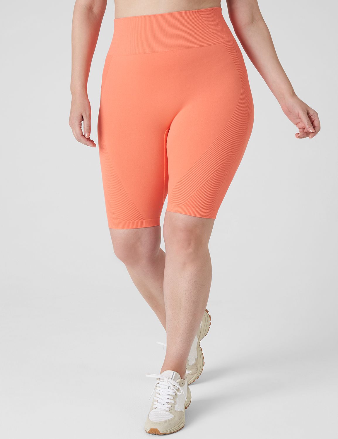 LIVI High-Rise Seamless Rib Knee Short